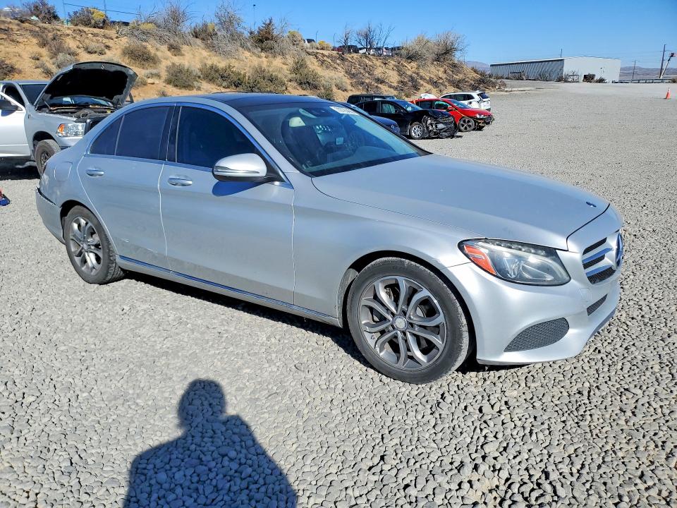 70725456 :رقم المزاد ، 55SWF4JB0GU143007 vin ، 2016 Mercedes-benz C مزاد بيع