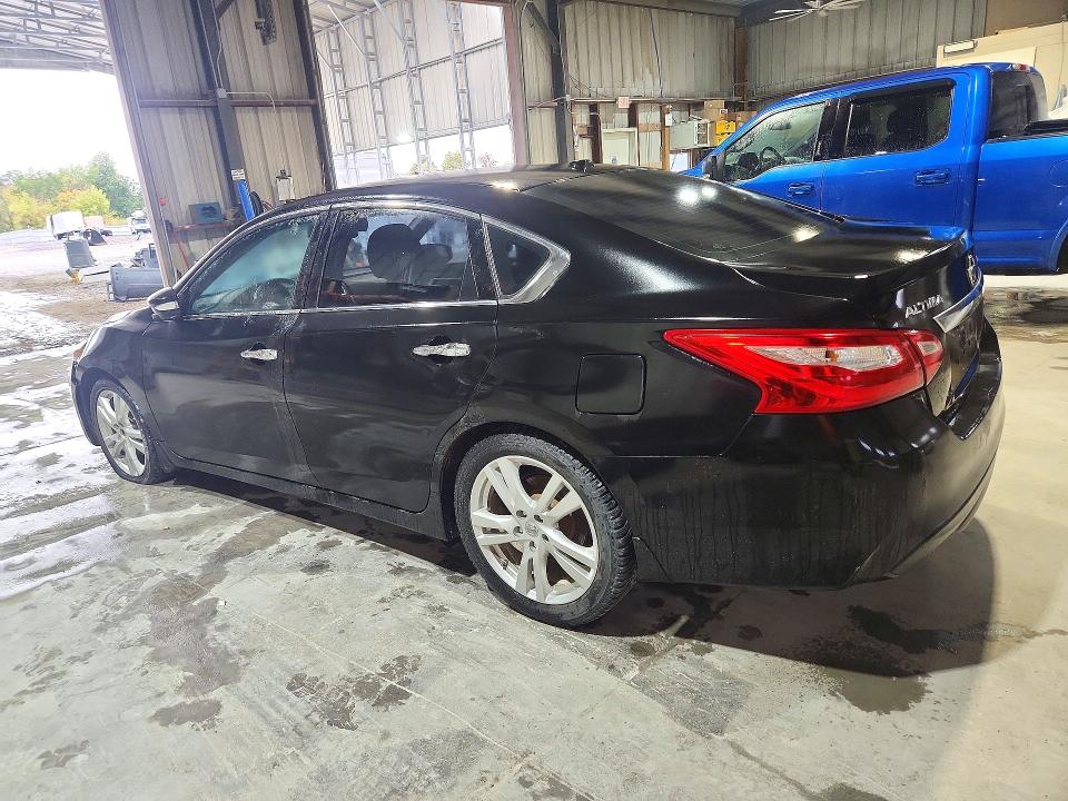 Продажа на аукционе авто 2017 Nissan Altima, vin: 1N4BL3AP4HC181360, номер лота: 73129766
