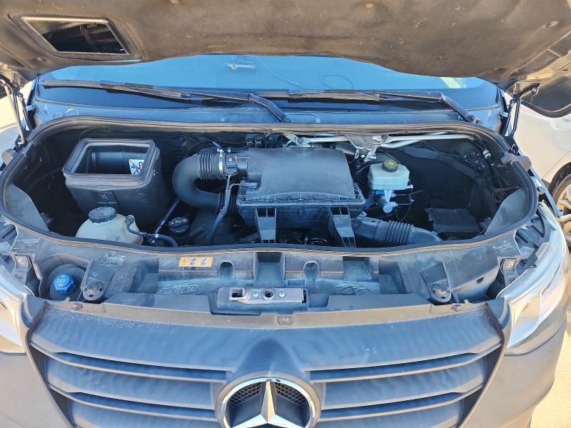 71801286 :رقم المزاد ، W1Z4EFHY3KP196419 vin ، 2019 Mercedes-benz Sprinter مزاد بيع