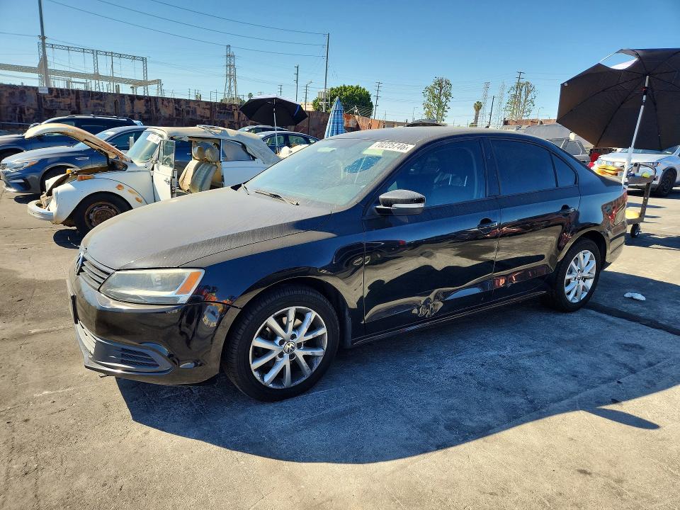 70225746 :رقم المزاد ، 3VWDZ7AJ8BM345426 vin ، 2011 Volkswagen Jetta مزاد بيع
