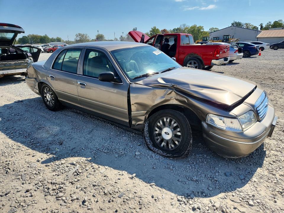 Продаж на аукціоні авто 2004 Ford Crown Victoria, vin: 2FAFP74W64X115681, номер лоту: 71236896