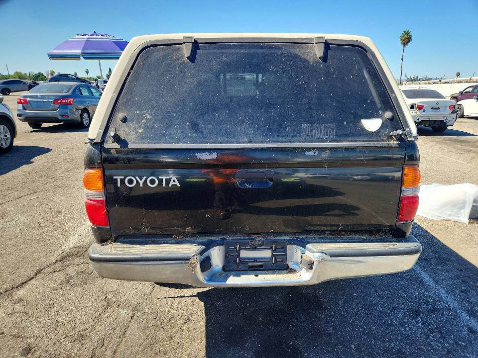 70951956 :رقم المزاد ، 5TESN92NX1Z724917 vin ، 2001 Toyota Tacoma مزاد بيع