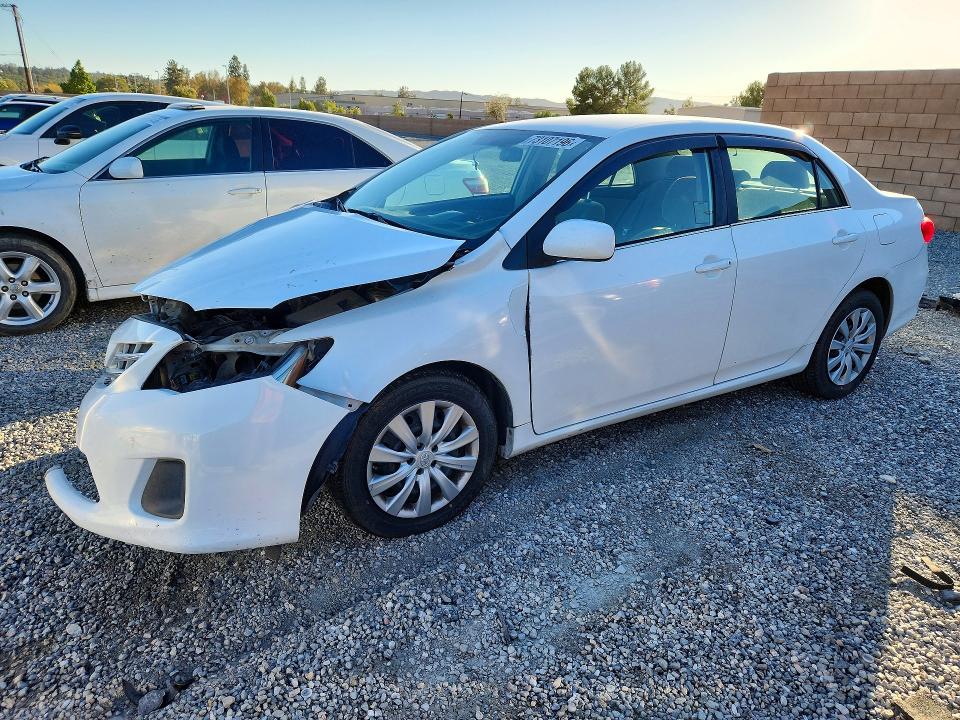 2013 Toyota Corolla მანქანა იყიდება აუქციონზე, vin: 2T1BU4EE2DC982487, აუქციონის ნომერი: 73107196