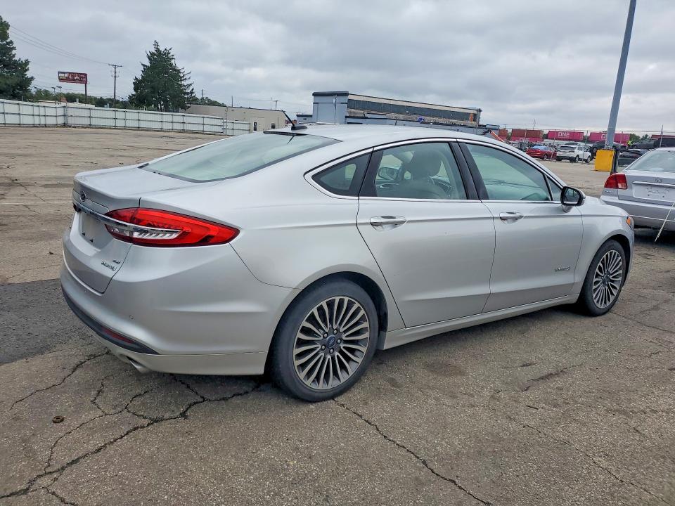 Продажа на аукционе авто 2018 Ford Fusion, vin: 3FA6P0LU2JR262050, номер лота: 67289916