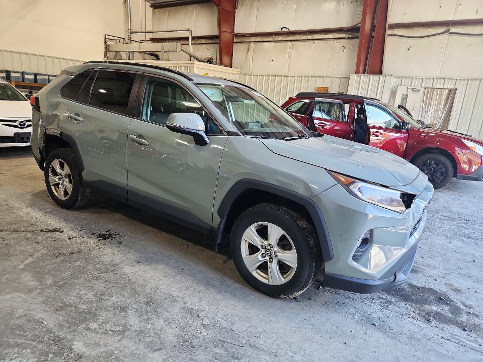 2021 Toyota Rav4 მანქანა იყიდება აუქციონზე, vin: 2T3P1RFV4MW223386, აუქციონის ნომერი: 69696386