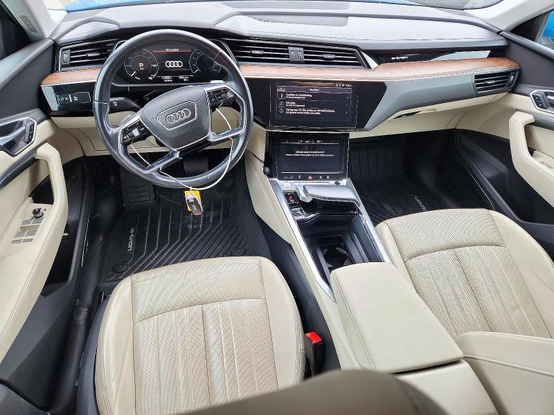 Продаж на аукціоні авто 2019 Audi E-tron, vin: WA1LAAGE8KB010214, номер лоту: 73187926