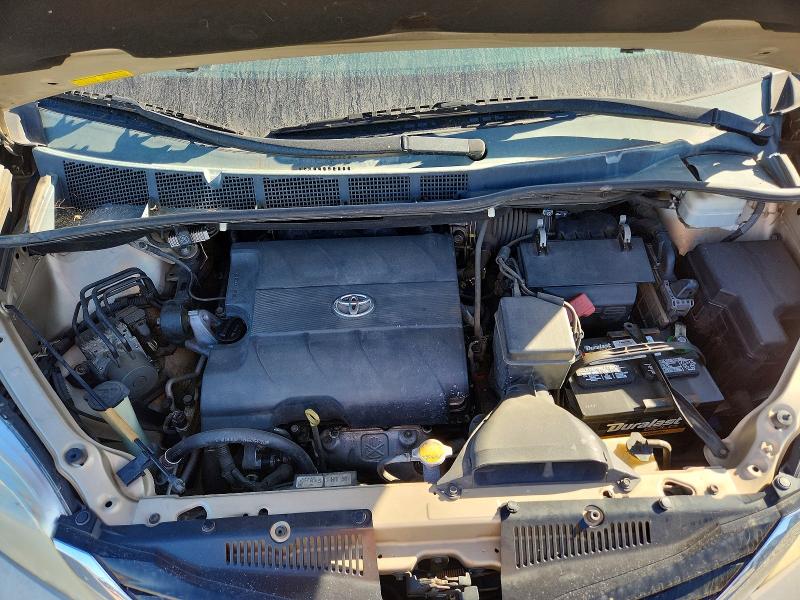 71502826 :رقم المزاد ، 5TDKK3DC8ES406895 vin ، 2014 Toyota Sienna مزاد بيع