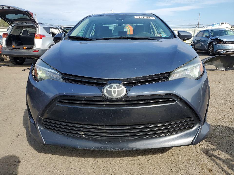 70784926 :رقم المزاد ، 2T1BURHE3HC758689 vin ، 2017 Toyota Corolla مزاد بيع