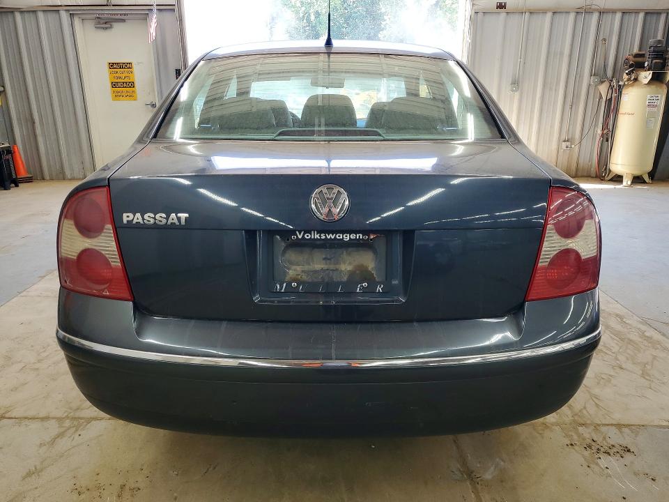 71157816 :رقم المزاد ، WVWPD63B01P280594 vin ، 2001 Volkswagen Passat مزاد بيع