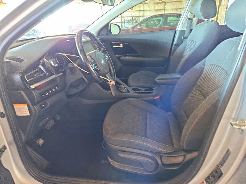 71426996 :رقم المزاد ، KNDCB3LC3L5413178 vin ، 2020 Kia Niro مزاد بيع