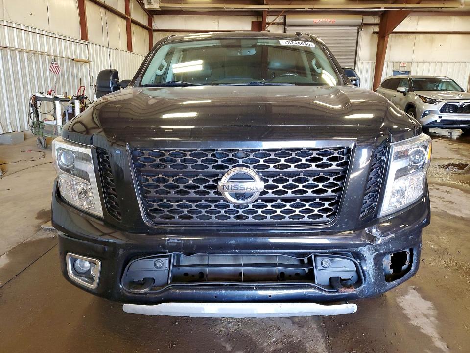 2019 Nissan Titan მანქანა იყიდება აუქციონზე, vin: 1N6AA1E54KN517994, აუქციონის ნომერი: 70244636