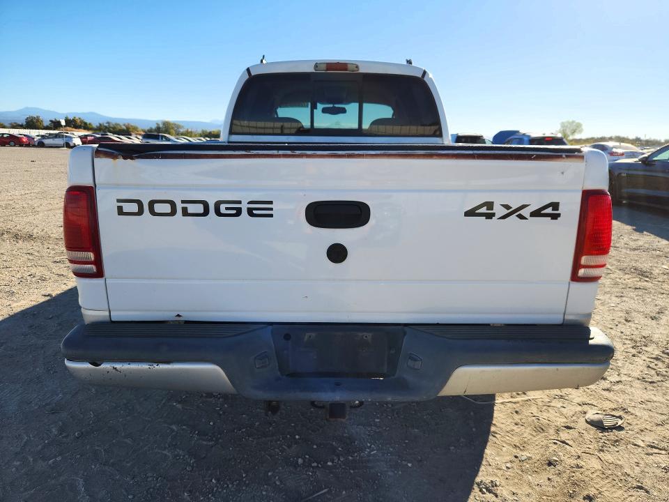 72600856 :رقم المزاد ، 1B7HG48N22S684675 vin ، 2002 Dodge Dakota مزاد بيع