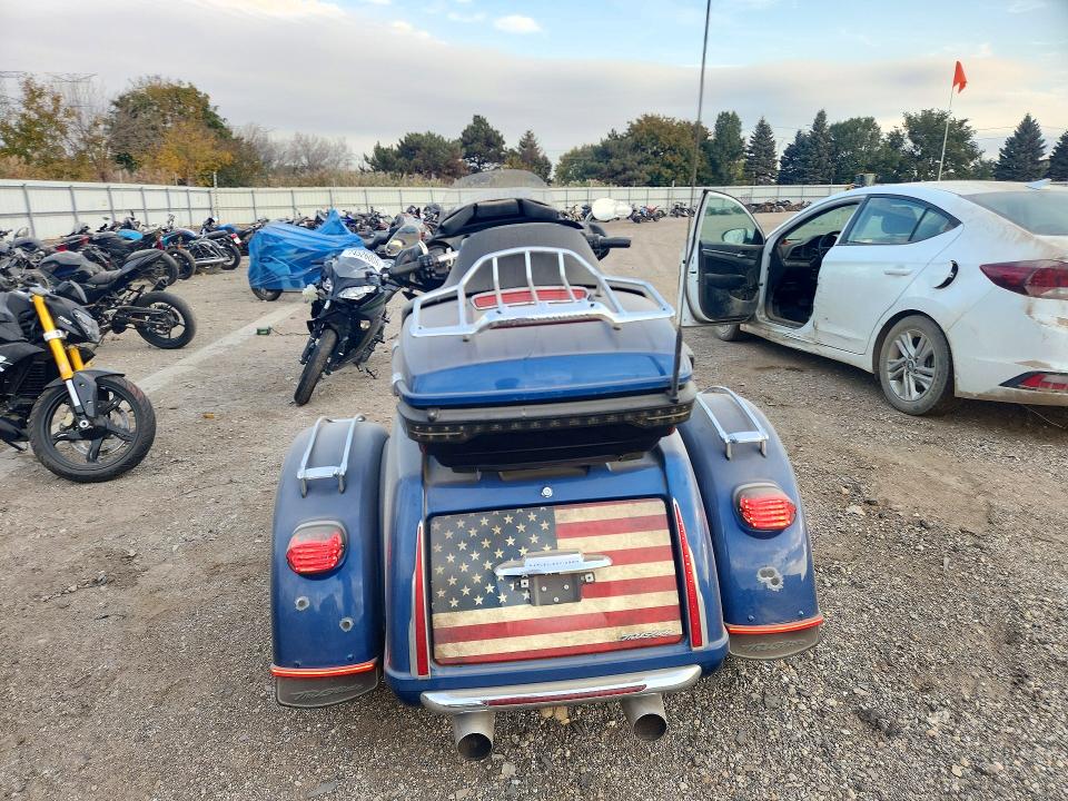 72140016 :رقم المزاد ، 1HD1MDD11JB853630 vin ، 2018 Harley-davidson Flhtcutg مزاد بيع