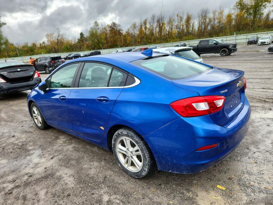 73251256 :رقم المزاد ، 1G1BE5SM7H7260172 vin ، 2017 Chevrolet Cruze مزاد بيع