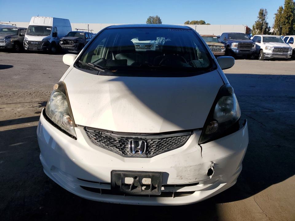 72025756 :رقم المزاد ، JHMGE8H38CC035643 vin ، 2012 Honda Fit مزاد بيع
