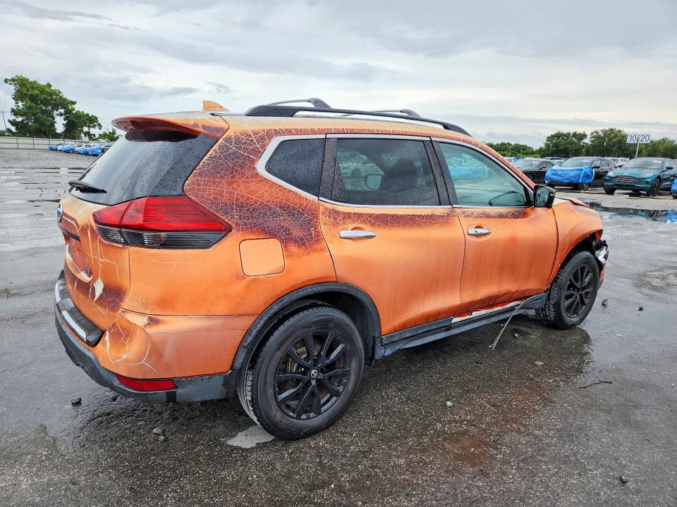 70832856 :رقم المزاد ، 5N1AT2MV8JC796375 vin ، 2018 Nissan Rogue مزاد بيع