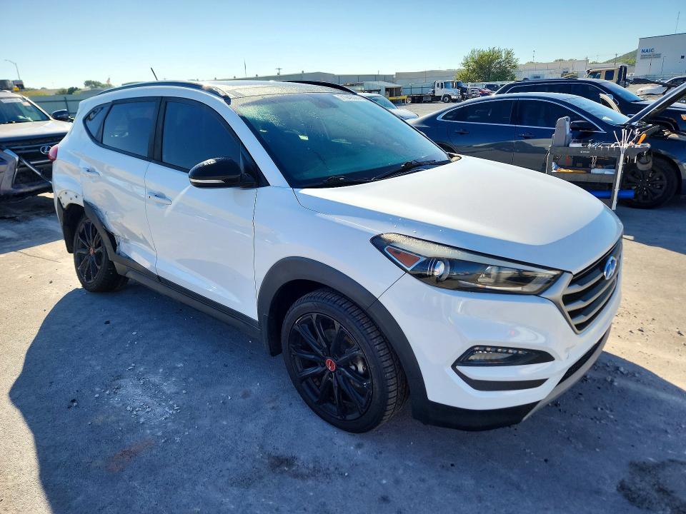 2017 Hyundai Tucson მანქანა იყიდება აუქციონზე, vin: KM8J33A21HU550448, აუქციონის ნომერი: 71949096