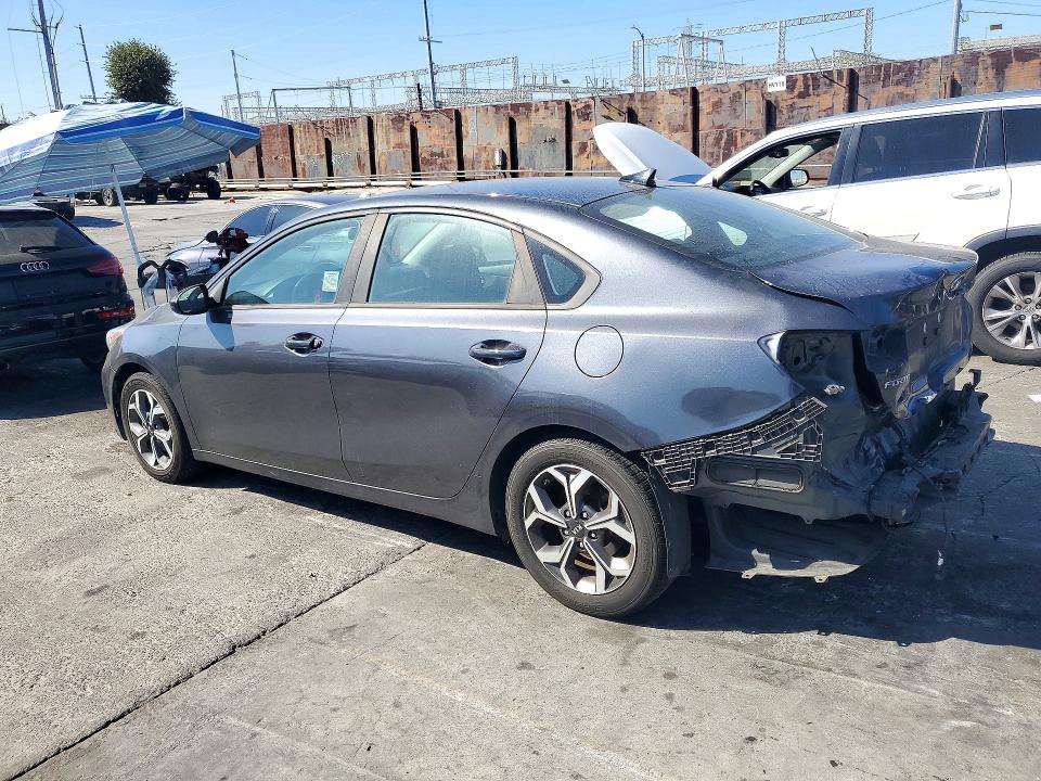 2019 Kia Forte მანქანა იყიდება აუქციონზე, vin: 3KPF24AD5KE138933, აუქციონის ნომერი: 72430256