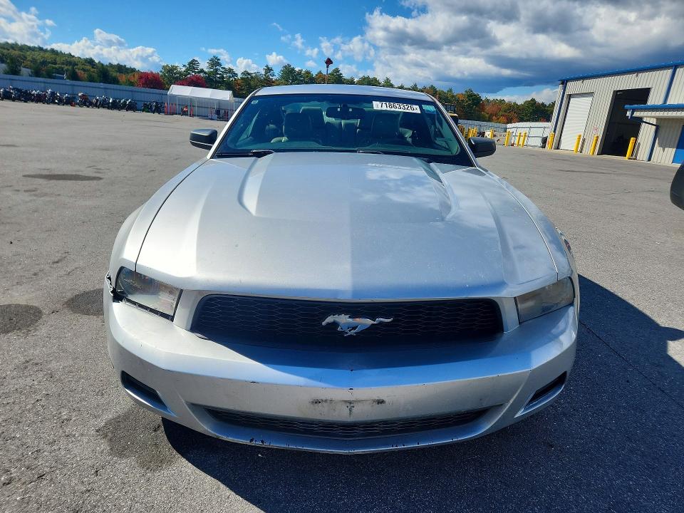 71863326 :رقم المزاد ، 1ZVBP8AM5C5212272 vin ، 2012 Ford Mustang مزاد بيع