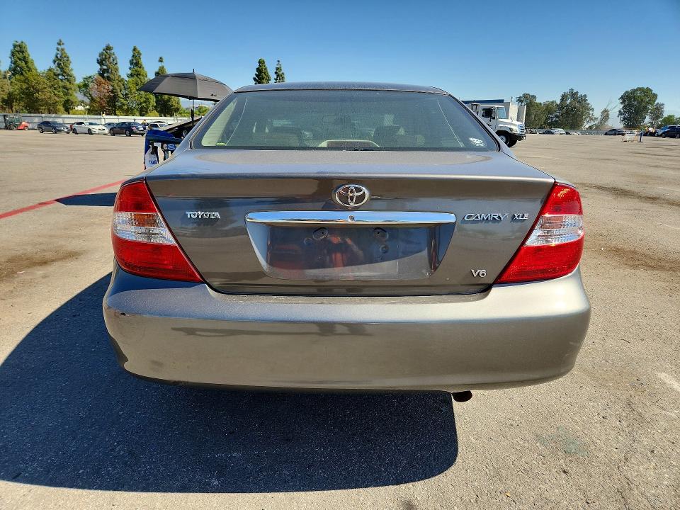 2002 Toyota Camry მანქანა იყიდება აუქციონზე, vin: JTDBF30K920008515, აუქციონის ნომერი: 70290176
