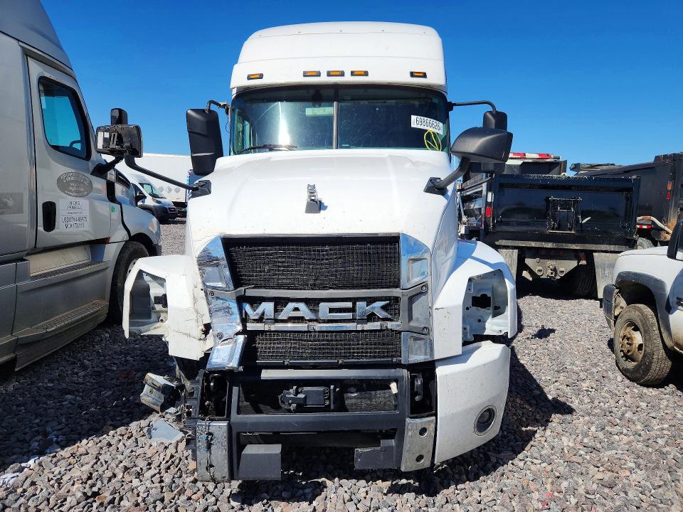 69866626 :رقم المزاد ، 1M1AN4GYXLM012601 vin ، 2020 Mack Anthem مزاد بيع