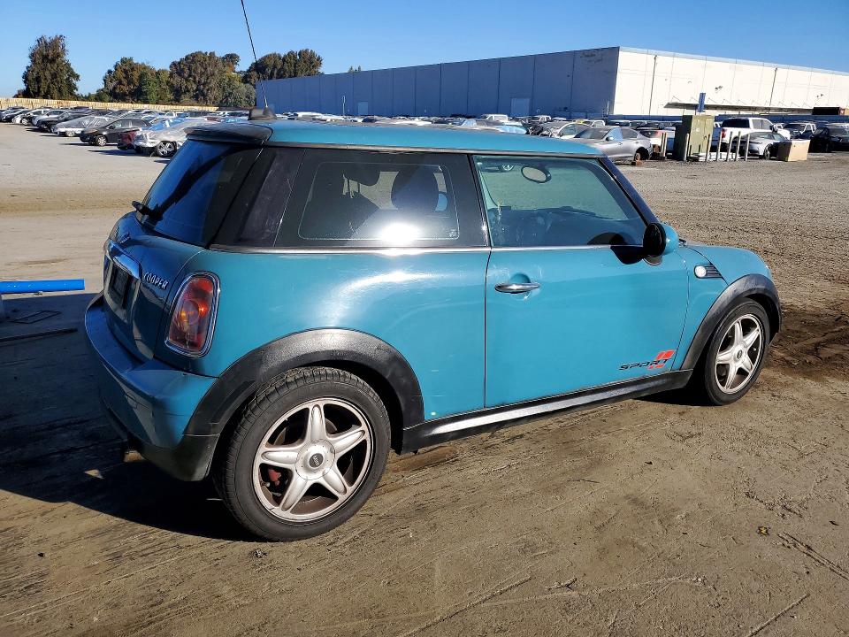 2009 Mini Cooper მანქანა იყიდება აუქციონზე, vin: WMWMF335X9TW70558, აუქციონის ნომერი: 73172696
