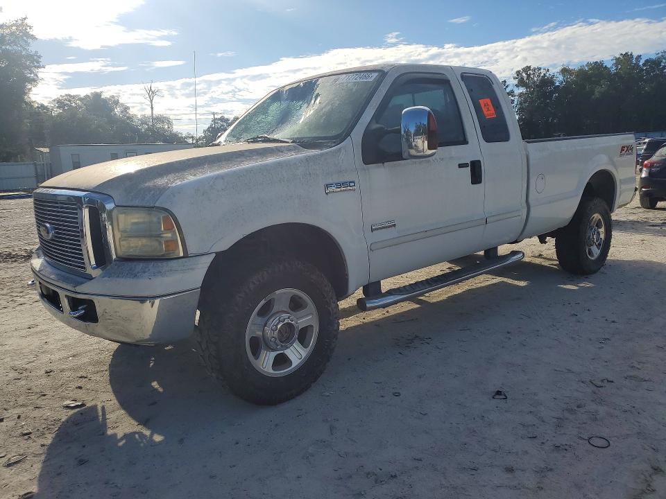 71272466 :رقم المزاد ، 1FTWX31P66ED22754 vin ، 2006 Ford F350 مزاد بيع