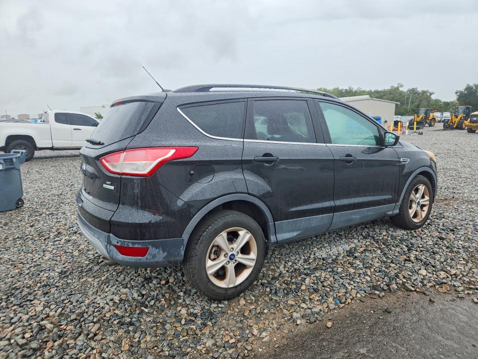 71914206 :رقم المزاد ، 1FMCU0GX5EUD77472 vin ، 2014 Ford Escape مزاد بيع