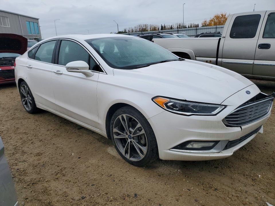 71559026 :رقم المزاد ، 3FA6P0D96HR331133 vin ، 2017 Ford Fusion مزاد بيع