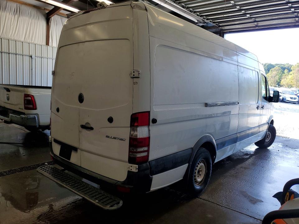 69461976 :رقم المزاد ، WD3PE8DD8GP251260 vin ، 2016 Mercedes-benz Sprinter مزاد بيع