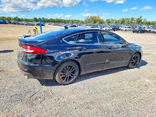 71501876 :رقم المزاد ، 3FA6P0HDXKR229047 vin ، 2019 Ford Fusion مزاد بيع