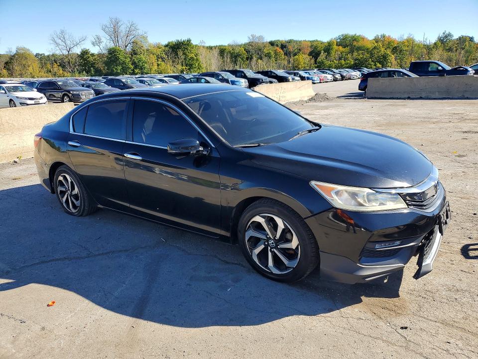 2017 Honda Accord მანქანა იყიდება აუქციონზე, vin: 1HGCR2F83HA268043, აუქციონის ნომერი: 71727466