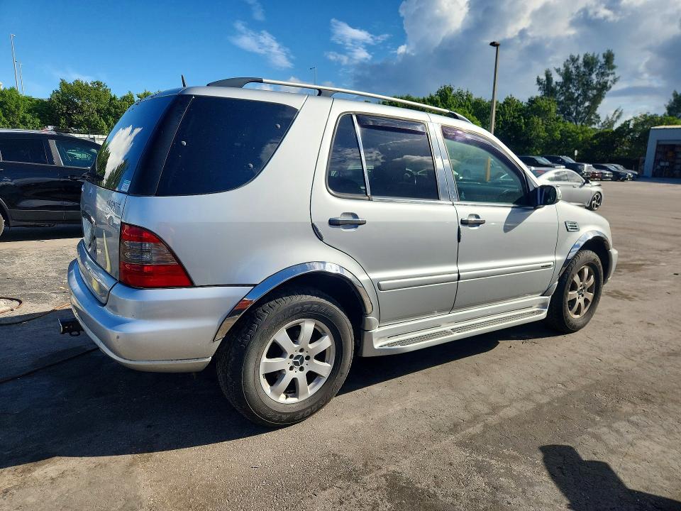 2005 Mercedes-benz Ml მანქანა იყიდება აუქციონზე, vin: 4JGAB57EX5A539431, აუქციონის ნომერი: 71916186