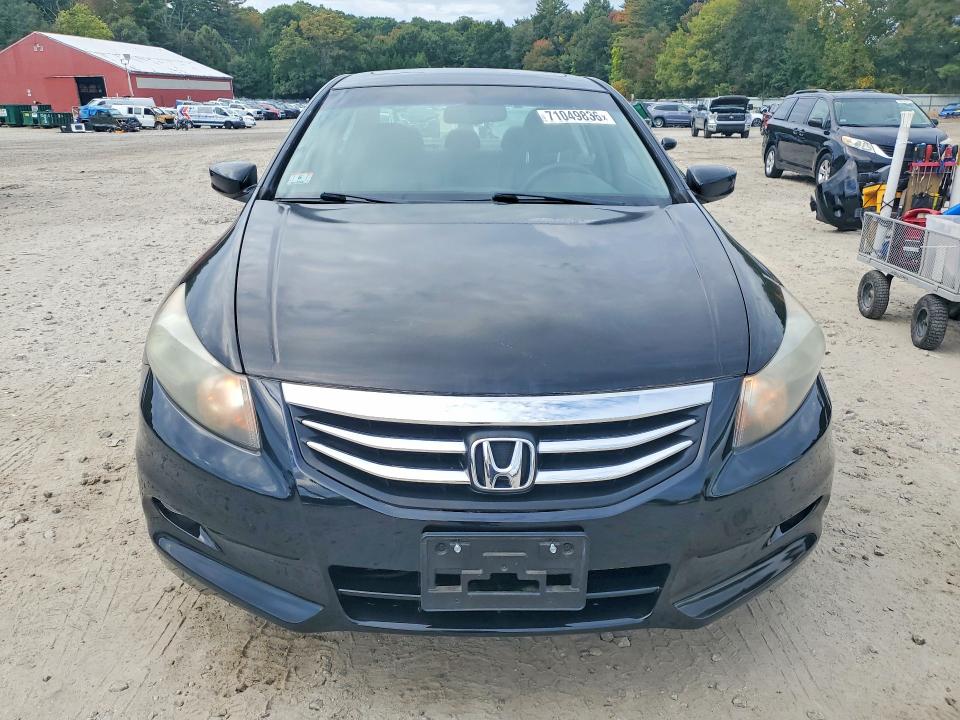 Aukcja sprzedaży 2011 Honda Accord, vin: 1HGCP3F86BA013356, numer aukcji: 71049836