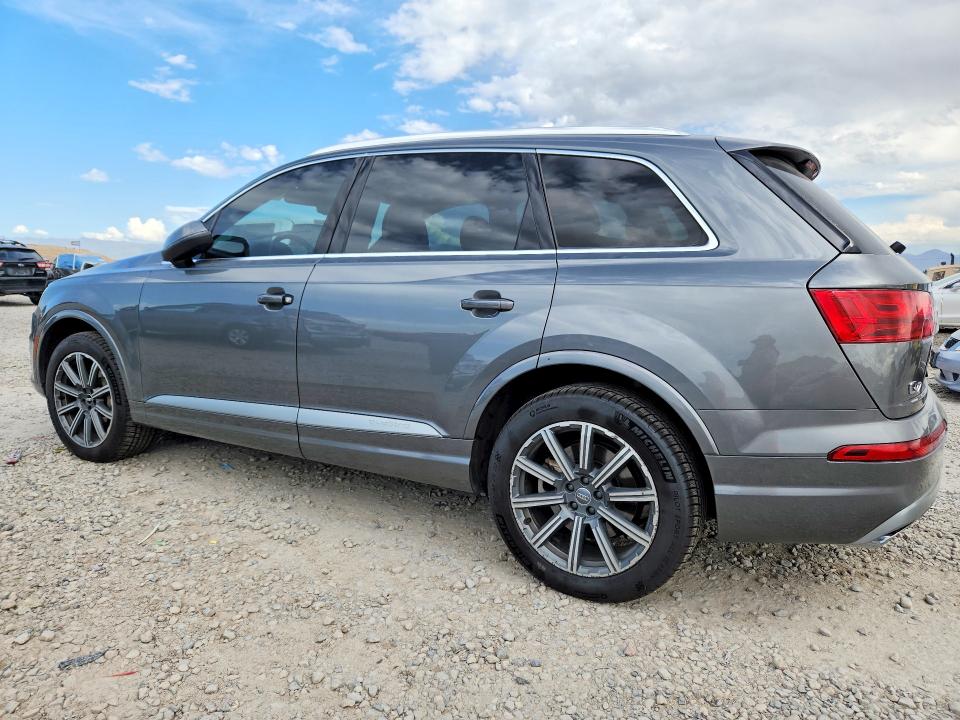 2017 Audi Q7 მანქანა იყიდება აუქციონზე, vin: WA1VAAF76HD058383, აუქციონის ნომერი: 72002446