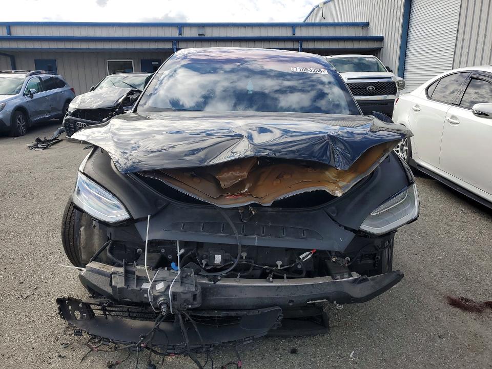 Продажа на аукционе авто 2022 Tesla Model X, vin: 7SAXCBE53NF335321, номер лота: 71053356