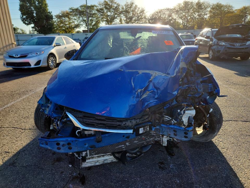 71367136 :رقم المزاد ، 1G1BH5SE4J7239950 vin ، 2018 Chevrolet Cruze مزاد بيع