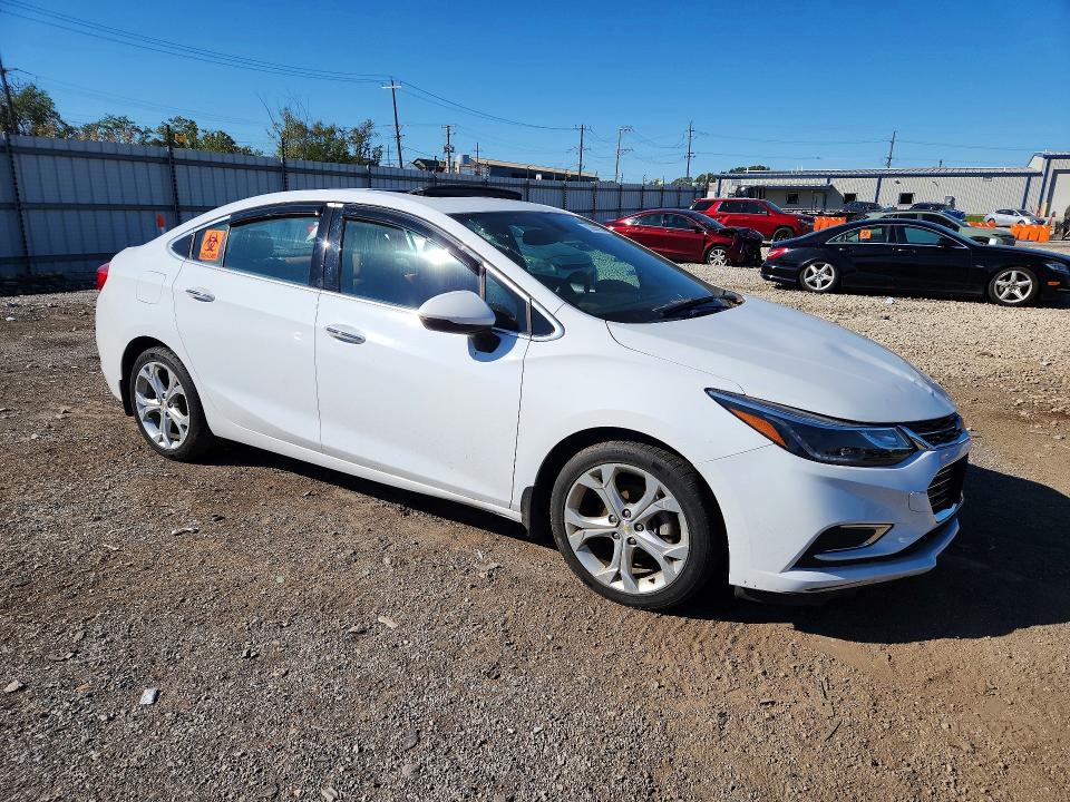 71856196 :رقم المزاد ، 1G1BF5SM2H7136565 vin ، 2017 Chevrolet Cruze مزاد بيع