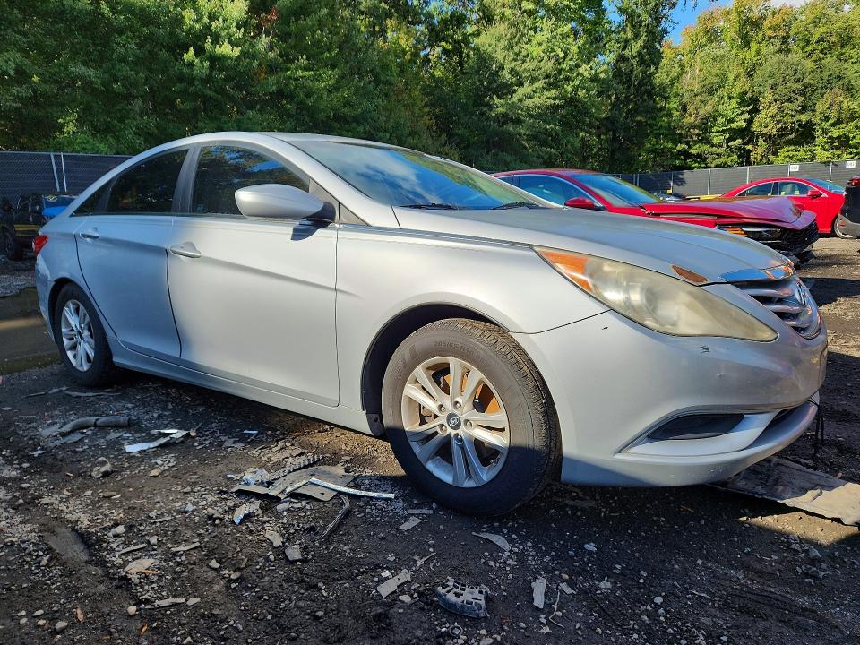 2011 Hyundai Sonata მანქანა იყიდება აუქციონზე, vin: 5NPEB4AC6BH105020, აუქციონის ნომერი: 71907246