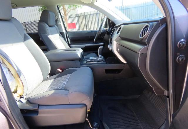 Продажа на аукционе авто 2021 Toyota Tundra, vin: 5TFEY5F11MX286675, номер лота: 71873106
