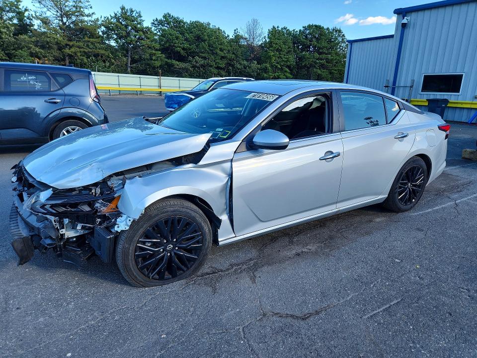 Auction sale of the 2025 Nissan Altima, vin: 1N4BL4DV2SN405205, lot number: 71810456