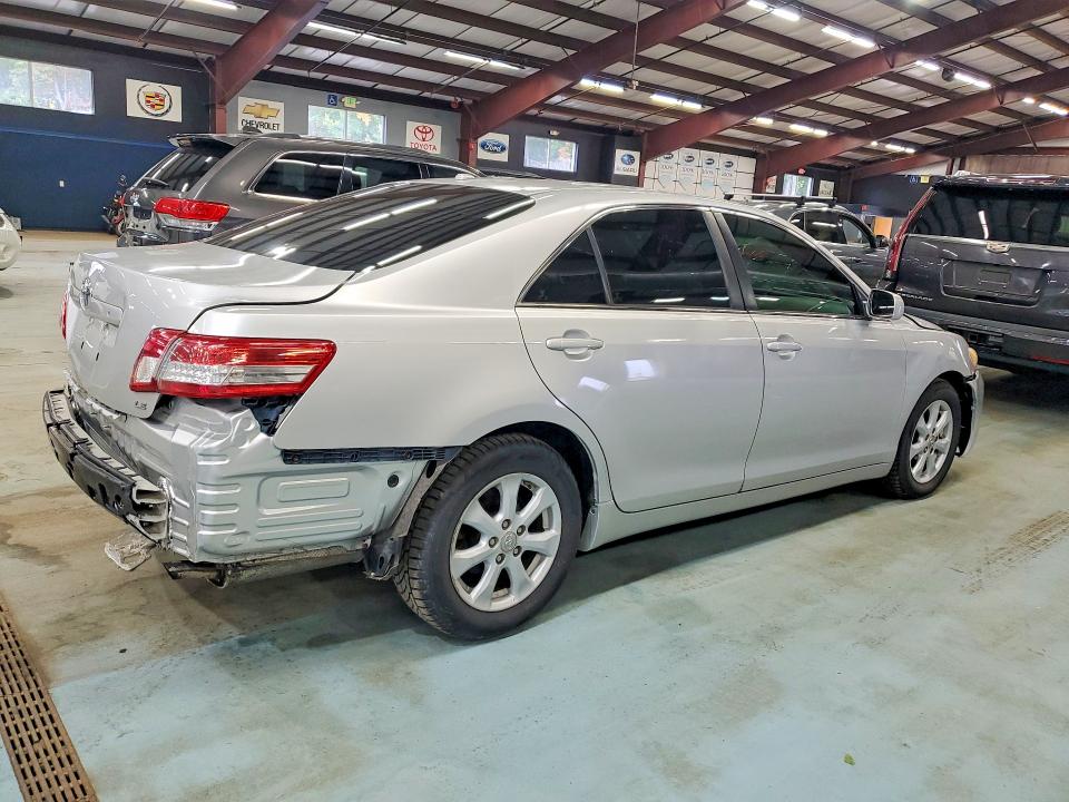 71422986 :رقم المزاد ، 4T1BF3EKXBU137974 vin ، 2011 Toyota Camry مزاد بيع