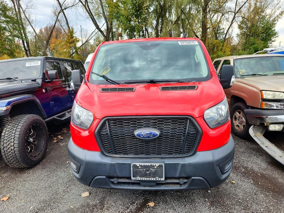 69768876 :رقم المزاد ، 1FTBR1Y89NKA65097 vin ، 2022 Ford Transit مزاد بيع