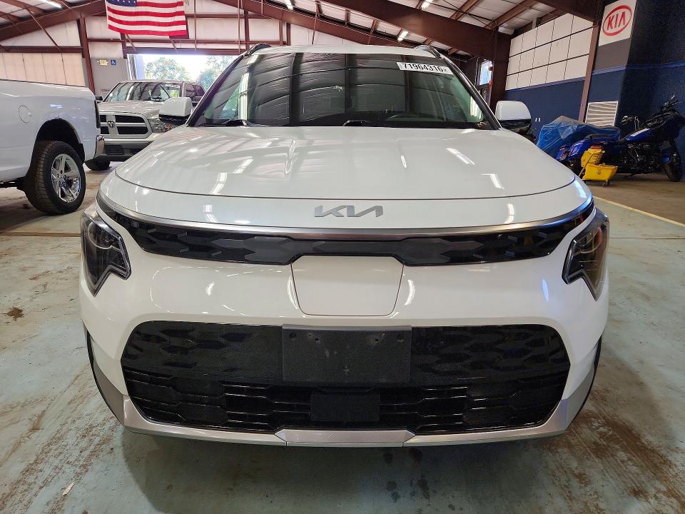 71964316 :رقم المزاد ، KNDCR3L11P5042893 vin ، 2023 Kia Niro مزاد بيع