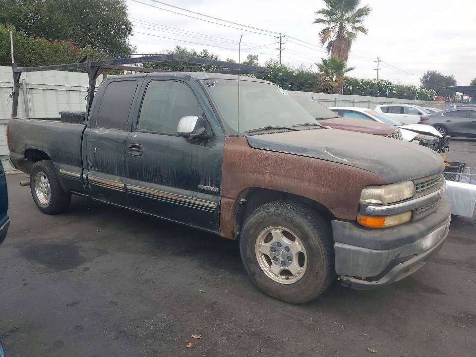 73123316 :رقم المزاد ، 2GCEC19V521223630 vin ، 2002 Chevrolet Silverado مزاد بيع