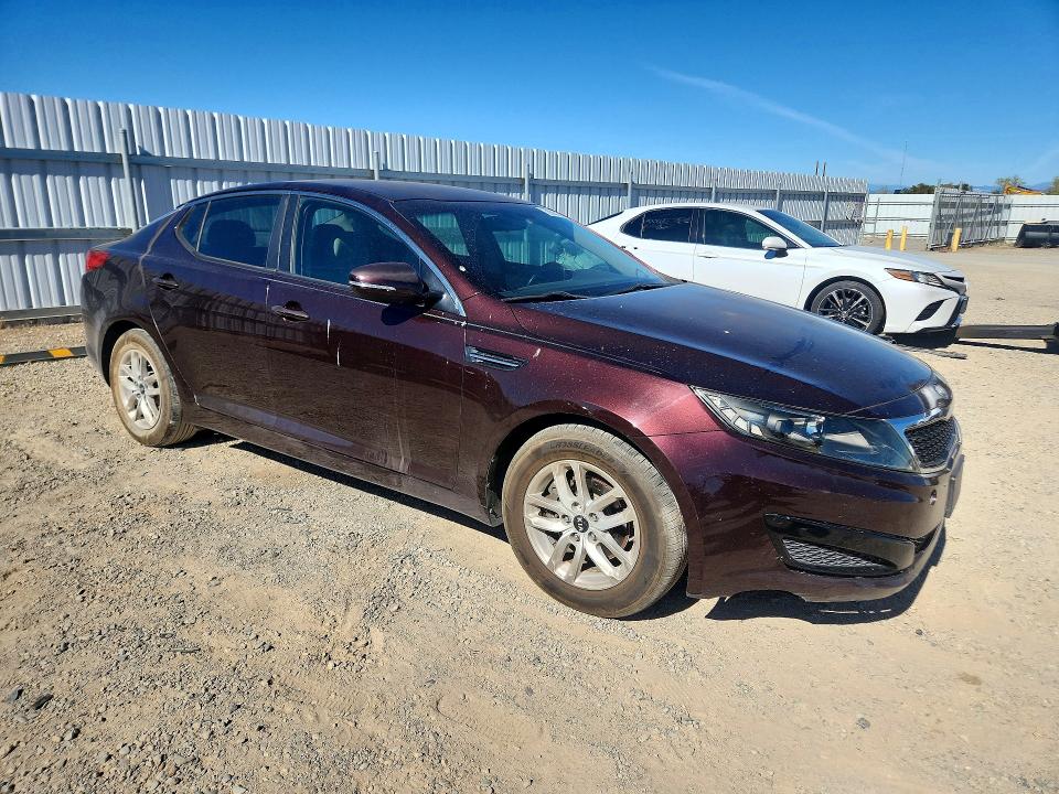 2011 Kia Optima მანქანა იყიდება აუქციონზე, vin: KNAGM4A73B5057012, აუქციონის ნომერი: 72805266