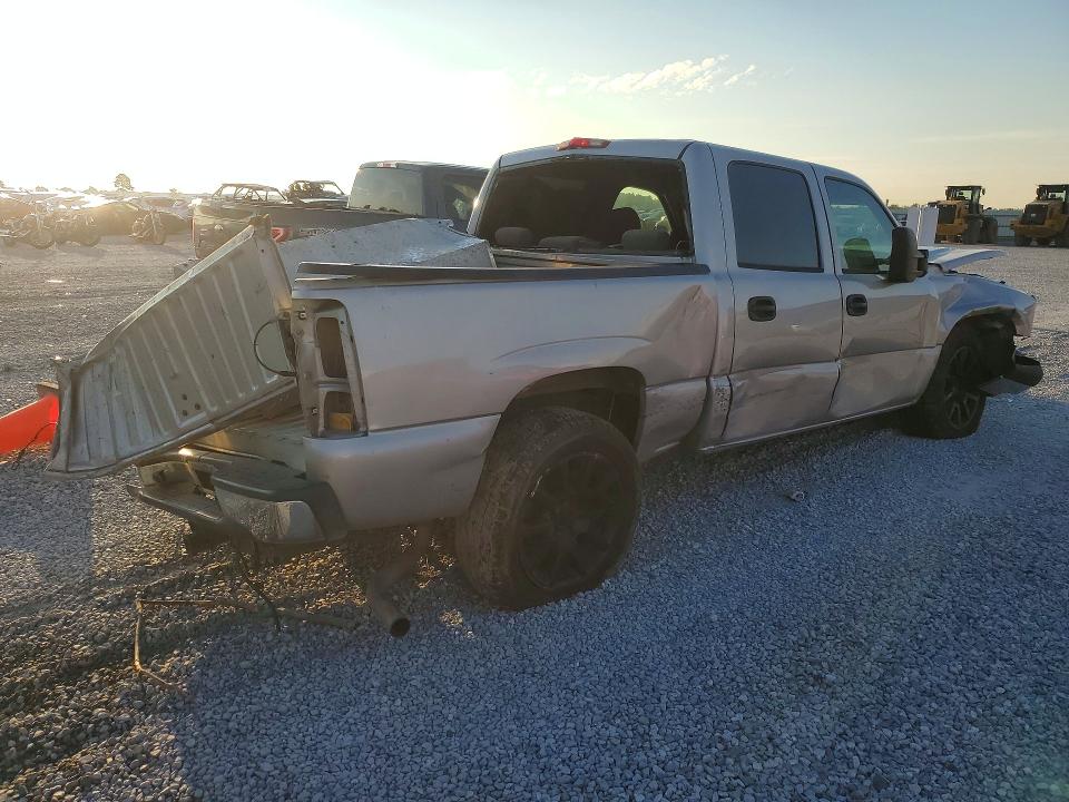 Продажа на аукционе авто 2005 Chevrolet Silverado, vin: 2GCEC13TX51257106, номер лота: 71373906