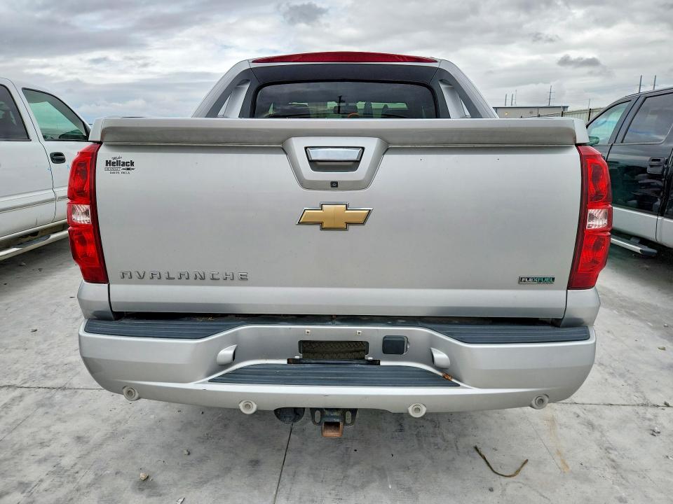 2011 Chevrolet Avalanche მანქანა იყიდება აუქციონზე, vin: 3GNMCFE02BG262418, აუქციონის ნომერი: 71430996