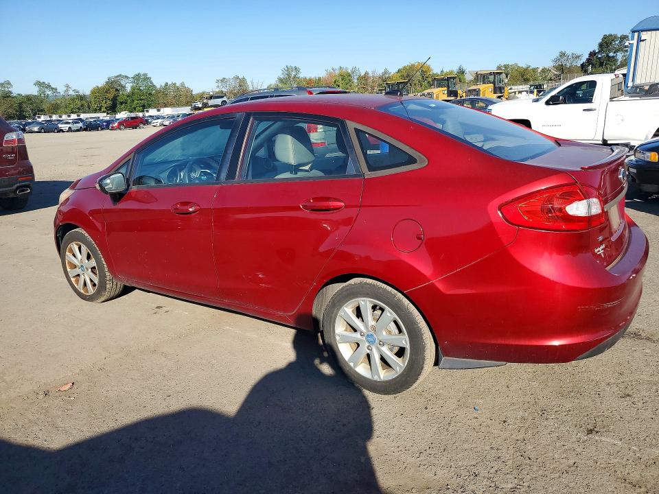 71828606 :رقم المزاد ، 3FADP4BJ2DM202969 vin ، 2013 Ford Fiesta مزاد بيع
