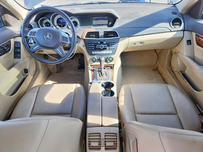 2013 Mercedes-benz C მანქანა იყიდება აუქციონზე, vin: WDDGF8AB4DR245046, აუქციონის ნომერი: 71754146